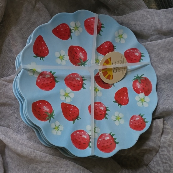 🍓C&C California Home Scalloped Edge Bamboo Dinner Plates 11" Strawberries Set 4 - Picture 2 of 4